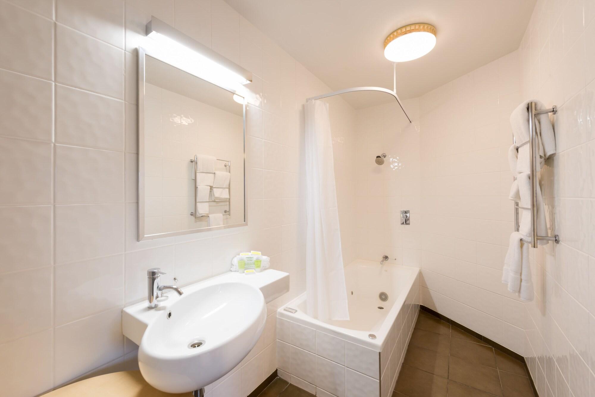 Heartland Hotel Fox Glacier Bagian luar foto