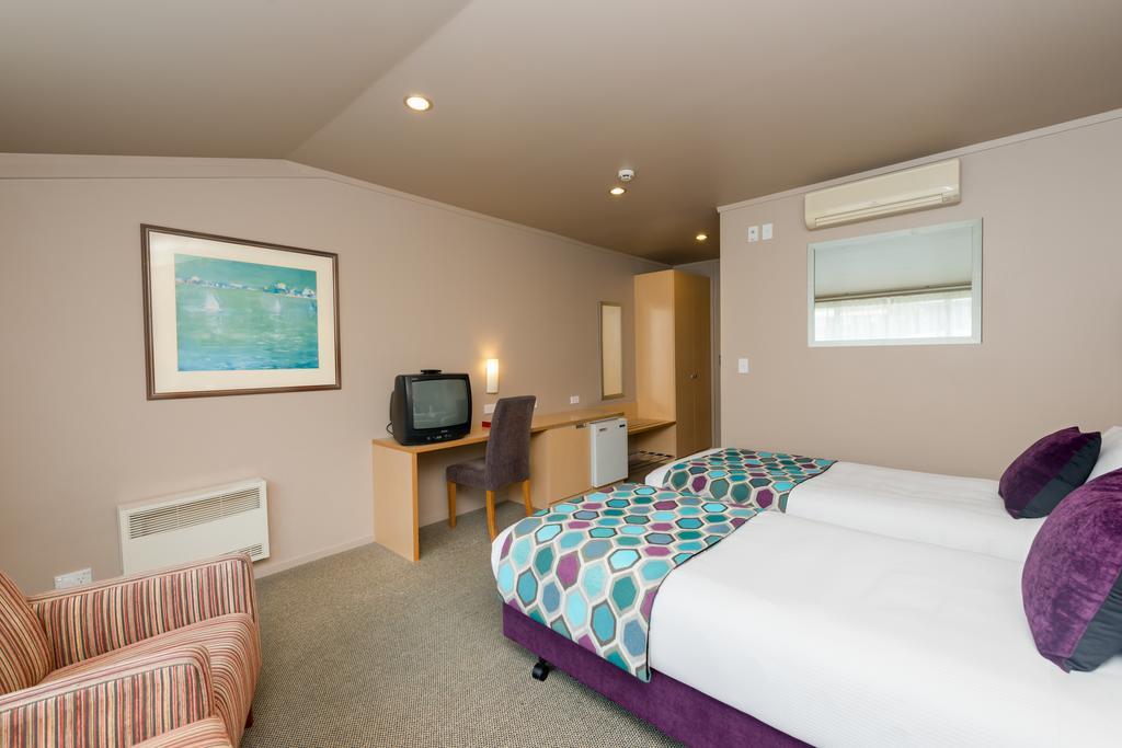 Heartland Hotel Fox Glacier Bagian luar foto